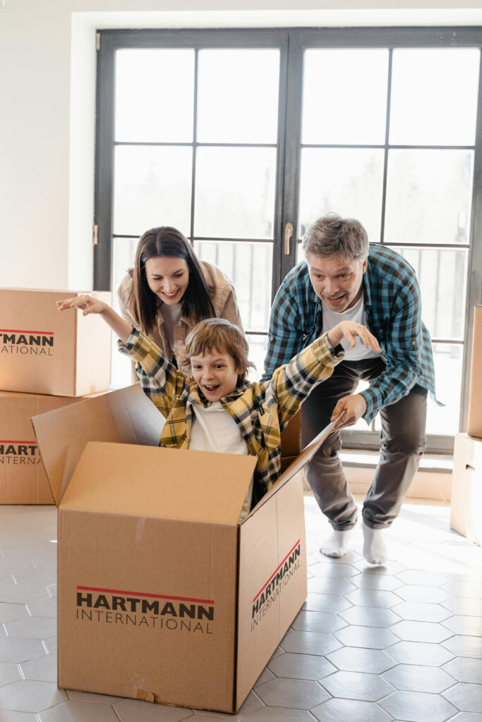 Family moving stress-free to Iceland with Hartmann International
